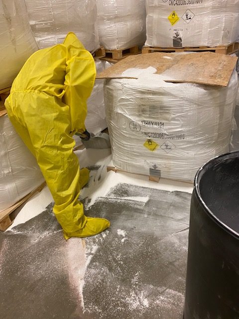 chemical spillage cleaning dubai
